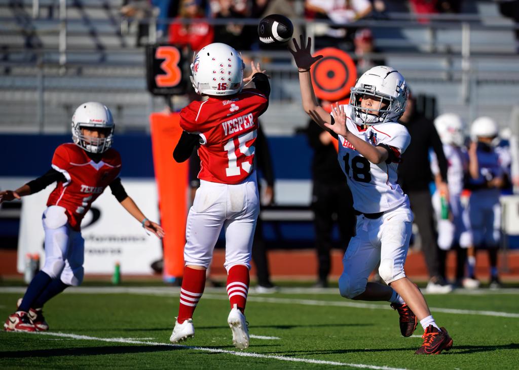 2024-11-23_Broncos-McDonald-vs-Texans-Waters_4436_large
